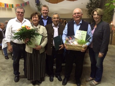 Ehrung langj�hriger verdienter Mitglieder Christa Weber und Michael Rehm durch mich, Dr. Reinhard Brandl und den Ortsvorsitzenden Konrad Lins.
