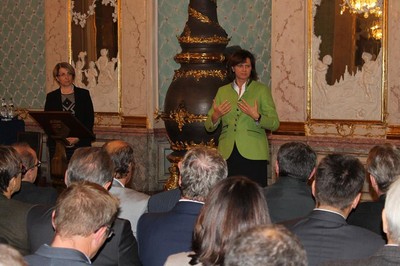 Wirtschaftsministerin Ilse Aigner zu Gast in Eichst�tt: Rund 100 Unternehmer, Handwerker und Vertreter der Kommunalpolitik diskutierten unter dem Motto 