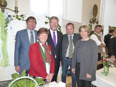 Auch Staatskanzleichef Marcel Huber nahm an der Erntedankausstellung teil