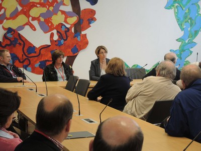 Diskussionsrunde mit den Teilnehmern der Landtagsfahrt