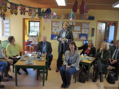 Dabei sprachen wir mit Erzieherinnen, B�rgermeister Werner St�cker und Eltern �ber die Herausforderungen eines eingruppigen Kindergartens, Buchungszeiten, das  Walderlebniskonzept und vieles mehr
