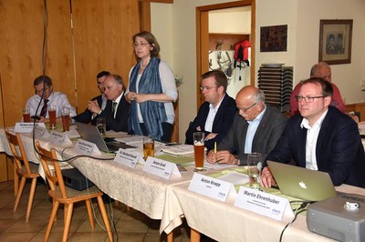 Tanja Schorer-Dremel berichtet aus dem Landtag.