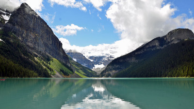 Der weltber�hmte Lake Louisa im Banff-Nationalpark. Foto: Zoran Gojic | � Bildarchiv Bayerischer Landtag