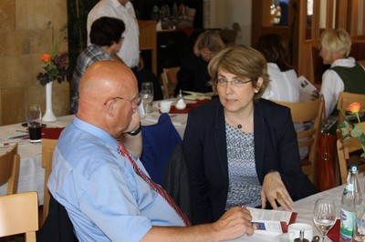 Tanja Schorer-Dremel im Gespr�ch mit Landrat Anton Knapp