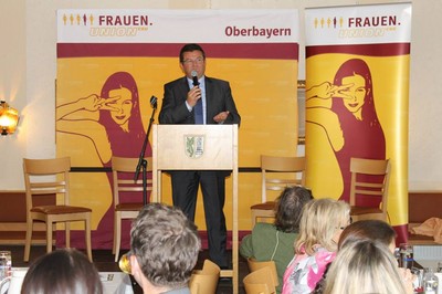 Staatssekret�r Franz Josef Pschierer  bei seinem Gru�wort