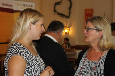 Information und Gespr�che