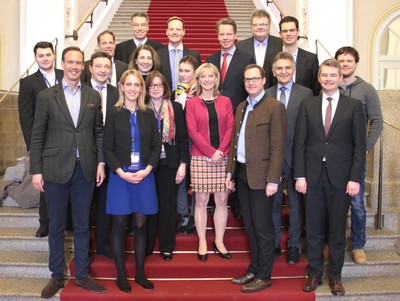 Zu Gast im Landtag waren Vertreter der Wirtschaftsjunioren. Sie begleiteten uns einen Tag lang in Aussch�sse, Arbeitskreise und bei unseren Terminen. Solch ein Austausch ist immer wieder eine Bereicherung.