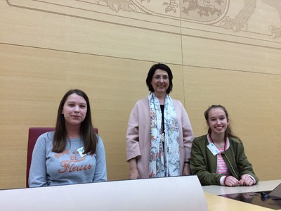 Mein Besuch am Girls Day im Maximilianeum: Isabella Glauer und Marcie Janssen aus Eichst�tt. Super Aktion!
