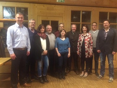 Herzlichen Gl�ckwunsch der neuen Vorstandschaft des CSU Ortsverbandes Hitzhofen-Hofstetten mit Alfred Schimmer als Vorsitzenden zur Neuwahl. Danke an alle ehemaligen f�r Ihre prima Arbeit im Ehrenamt.