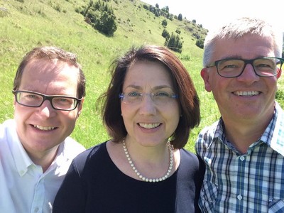 Mit dem AK Umwelt in Eichst�tt beim Naturpark Altm�hltal. Erst im Infocenter, dann noch in der herrlichen Natur. Hier zusammen mit Martin Huber, MdL, und Christoph W�rflein, Gesch�ftsf�hrer des Naturpark Altm�hltal.