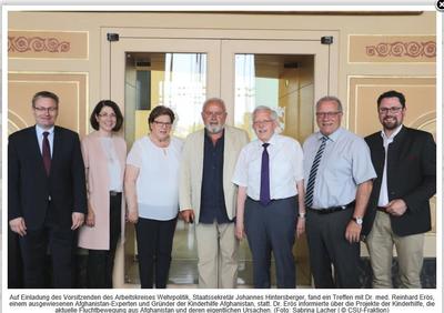 Auf Einladung des Vorsitzenden des Arbeitskreises Wehrpolitik, Staatssekret�r Johannes Hintersberger, fand ein Treffen mit Dr. med. Reinhard Er�s, einem ausgewiesenen Afghanistan-Experten und Gr�nder der Kinderhilfe Afghanistan, statt. Dr. Er�s informierte �ber die Projekte der Kinderhilfe, die aktuelle Fluchtbewegung aus Afghanistan und deren eigentlichen Ursachen. (Foto: Sabrina Lacher | � CSU-Fraktion)