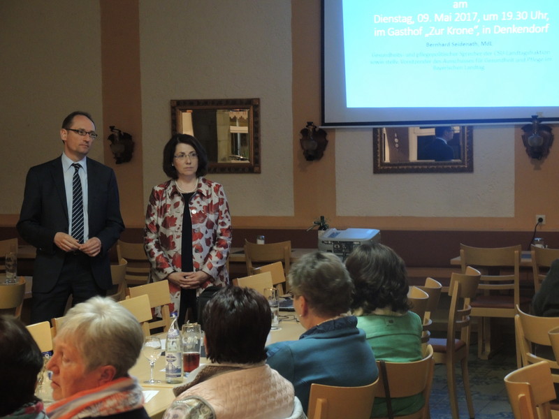 Bernhard Seidenath, Vorsitzender des Gesundheitspolitischen Arbeitskreises der CSU Oberbayern und Tanja Schorer-Dremel beim Gesundheitsgesprch