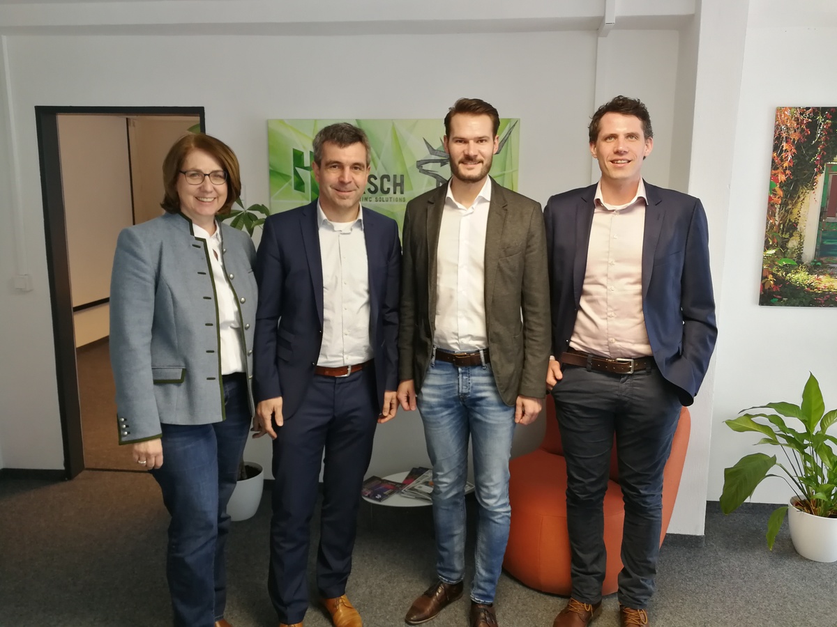 V.l. MdL Tanja Schorer-Dremel, Alexander Anetsberger, Geschftsfhrer Thomas Hirsch und Josef Grienberger